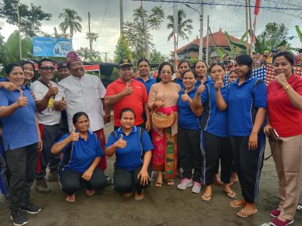 Pembukaan Kejuaraan Bola Volly Dalam Rangka Dalam Rangka Peringatan HUT Kemerdekaan RI Ke 77 Di Desa