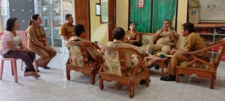 Pembinaan Dinas Perpustakaan Dan Kearsipan Kabupaten Buleleng Di Desa Banyuseri