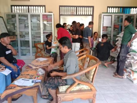 Penyaluran Bantuan Cadangan  Pangan Pemerintah (CPP) Di Desa Banyuseri